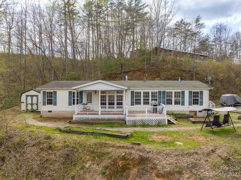 100 Ridgeway Dr, Bryson City, NC 28713
