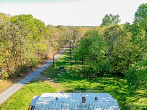 3447 Huie St, Newton, NC 28658