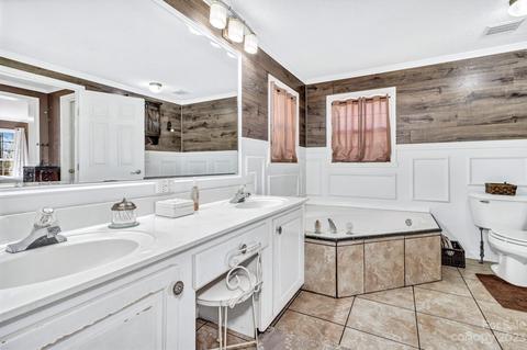 46 Bear Trl, Fairview, NC 28730 photo 17
