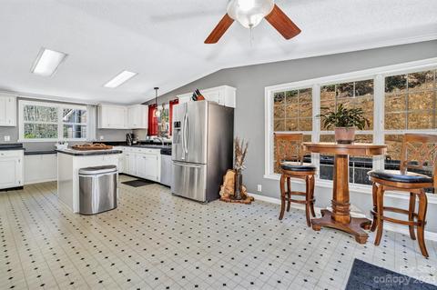 46 Bear Trl, Fairview, NC 28730 photo 7