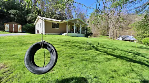 70 Laurel Branch Rd, Marshall, NC 28753
