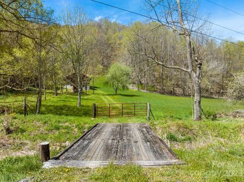 1620 S Fork Rd, Marshall, NC 28753 photo 2