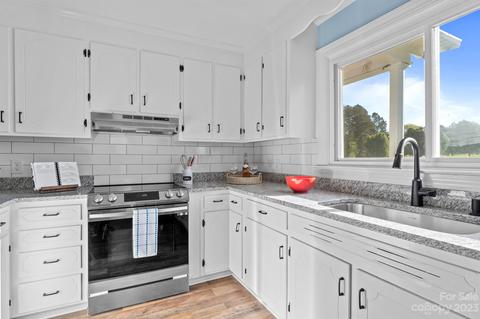 2103 Travis Rd SE, Conover, NC 28613 photo 9