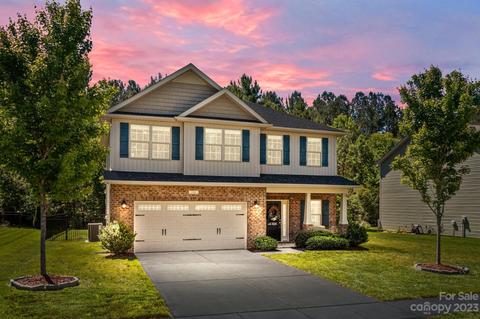 124 Taylors Creek St, Mount Holly, NC 28120