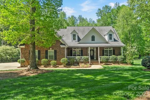 2074 Delfin Ct, Rock Hill, SC 29730