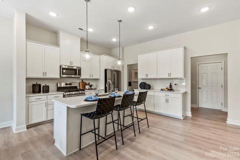 5746 Coulee Ln, Harrisburg, NC 28075