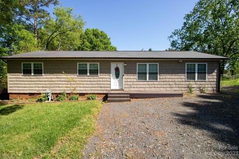 951 Mazeppa Rd, Mooresville, NC 28115