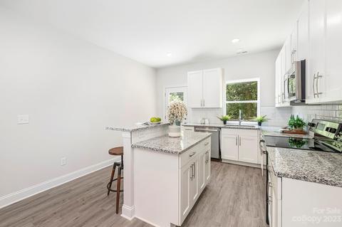 705 E Third Ave, Gastonia, NC 28054 photo 5