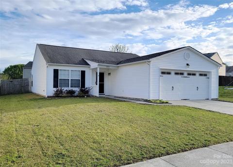 11035 Thousand Oaks Dr, Huntersville, NC 28078