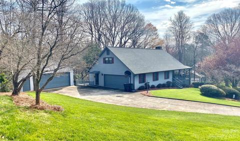 120 Holly Hill Dr, Elkin, NC 28621