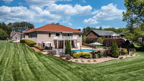 3139 Pinkie Ln, Newton, NC 28658