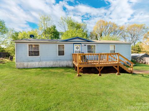 1666 Amy Dr, Conover, NC 28613 photo 1