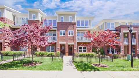 1036 Wesley Park Ln, Charlotte, NC 28208