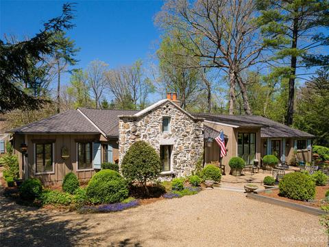 15 Hilltop Rd, Asheville, NC 28803
