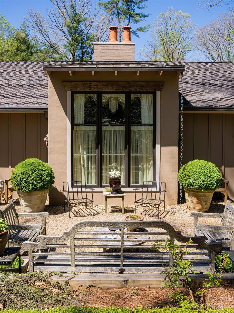  15 Hilltop Rd, Asheville, NC 28803 photo 4