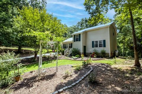 341 Skyland Ct, Mount Gilead, NC 27306