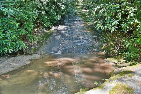 70 Old Place Rd, Hendersonville, NC 28792 photo 37