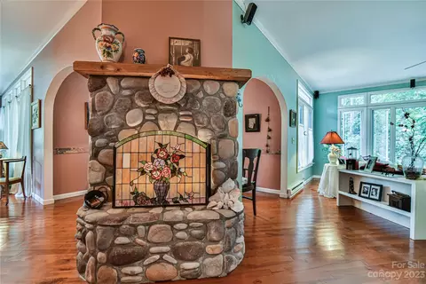 70 Old Place Rd, Hendersonville, NC 28792 photo 12