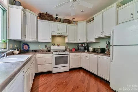 70 Old Place Rd, Hendersonville, NC 28792 photo 16
