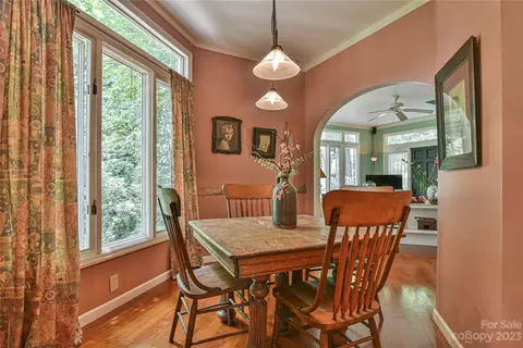 70 Old Place Rd, Hendersonville, NC 28792 photo 8