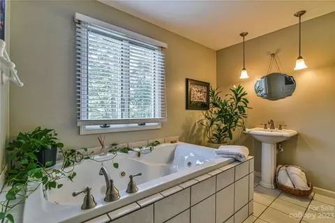 70 Old Place Rd, Hendersonville, NC 28792 photo 24
