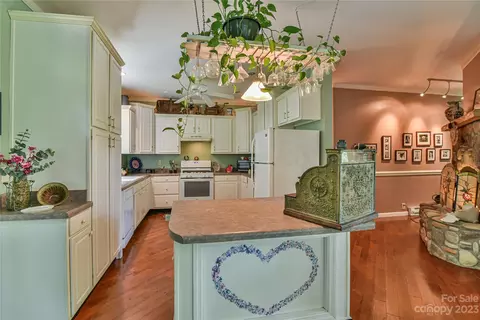 70 Old Place Rd, Hendersonville, NC 28792 photo 14