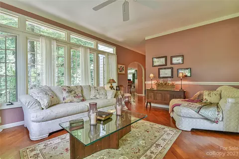 70 Old Place Rd, Hendersonville, NC 28792 photo 7