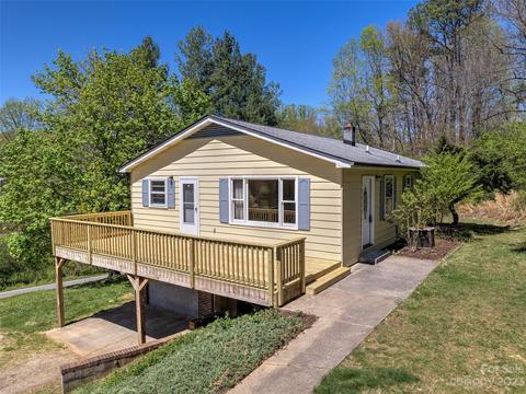 485 Case Cove Rd, Candler, NC 28715