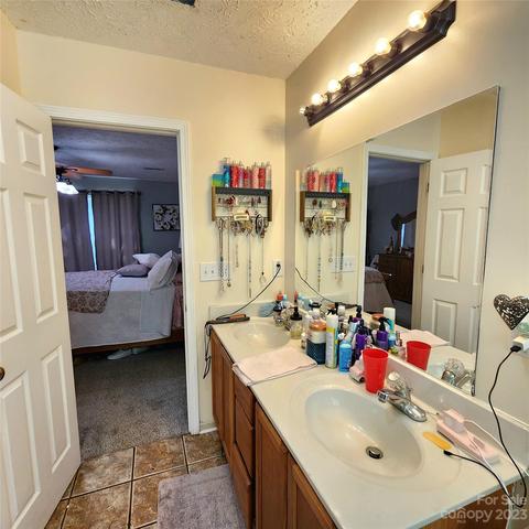 2210 Horizon Ct, Conover, NC 28613 photo 24