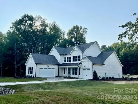 1889 Rock Hill Church 6 Rd #6, Matthews, NC 28104