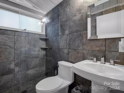 Bath - 1873 E Deep Gap Farm Rd, Mill Spring, NC 28756 photo 1 of 1