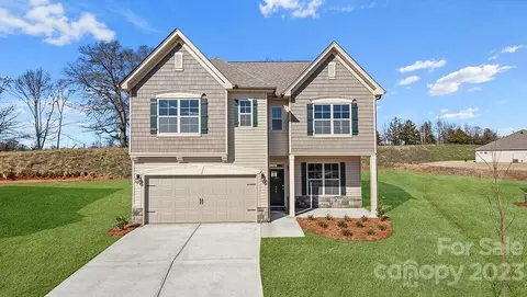 109 Thornberry Rd, Hendersonville, NC 28792