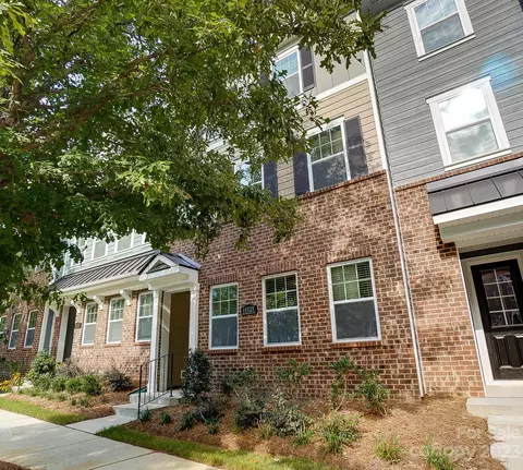 16720 Summers Walk Blvd, Davidson, NC 28036 photo 2