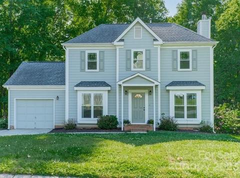 8310 David Lee Ln, Charlotte, NC 28227