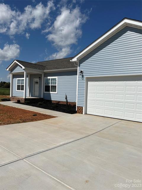 1267 Knox Farms Blvd, Woodleaf, NC 27054