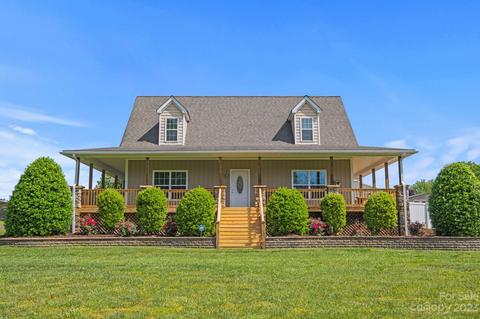 126 Sandy Creek Dr, Gastonia, NC 28052