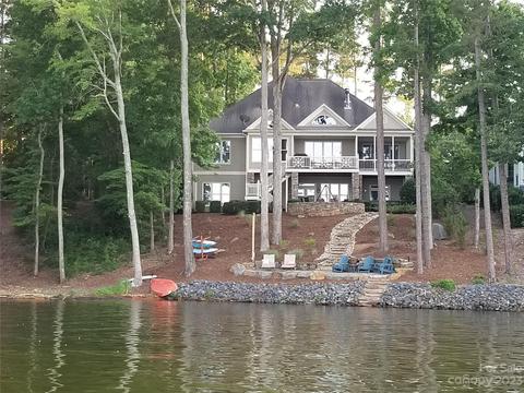 132 Archer Gln, Badin Lake, NC 28127