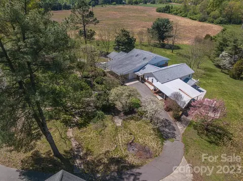 5118 Hoyle Farm Rd, Vale, NC 28168