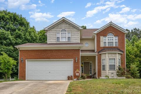 1982 Jaya Dr, Sherrills Ford, NC 28673