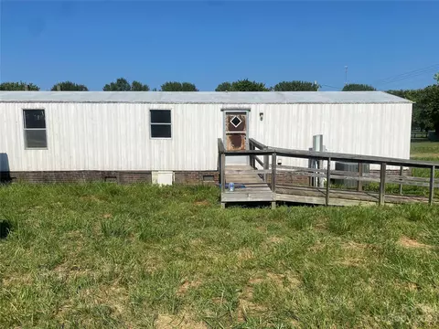 447 Cool Spring Rd, Statesville, NC 28625