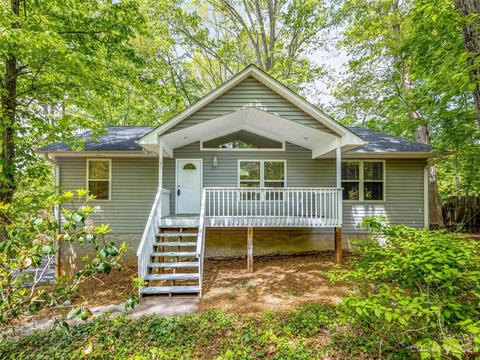 31 Oakwood Rd, Candler, NC 28715