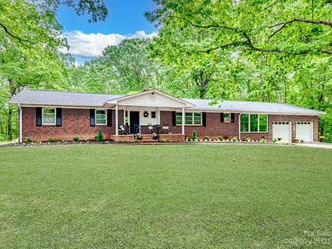 978 S Grandview Rd, Clover, SC 29710