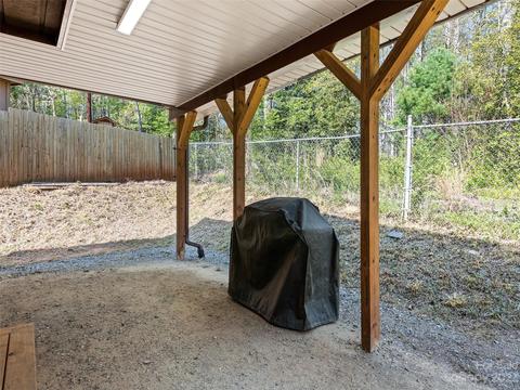 185 Forest Dr, Clyde, NC 28721 photo 5