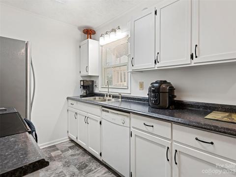 185 Forest Dr, Clyde, NC 28721 photo 7