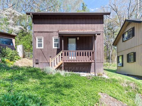 185 Forest Dr, Clyde, NC 28721 photo 2