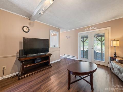 185 Forest Dr, Clyde, NC 28721 photo 10