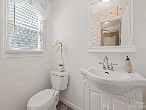 185 Forest Dr, Clyde, NC 28721 photo 13
