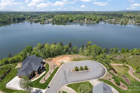 841 37th Nw Ave NW, Hickory, NC 28601