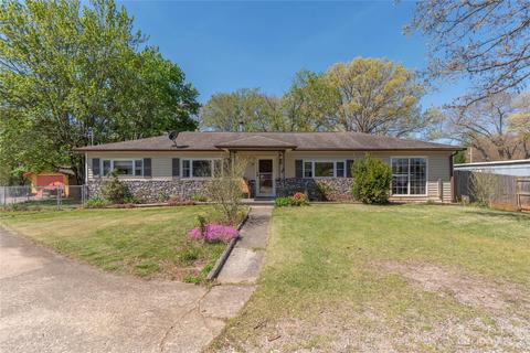 Undisclosed, Candler, NC 28715