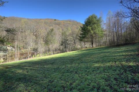 4010 Mountain Creek Rd, Robbinsville, NC 28771